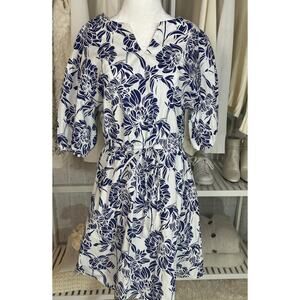 Chloe & Rene Women's Size M White & Navy Floral Cinch Waist Dress #0505